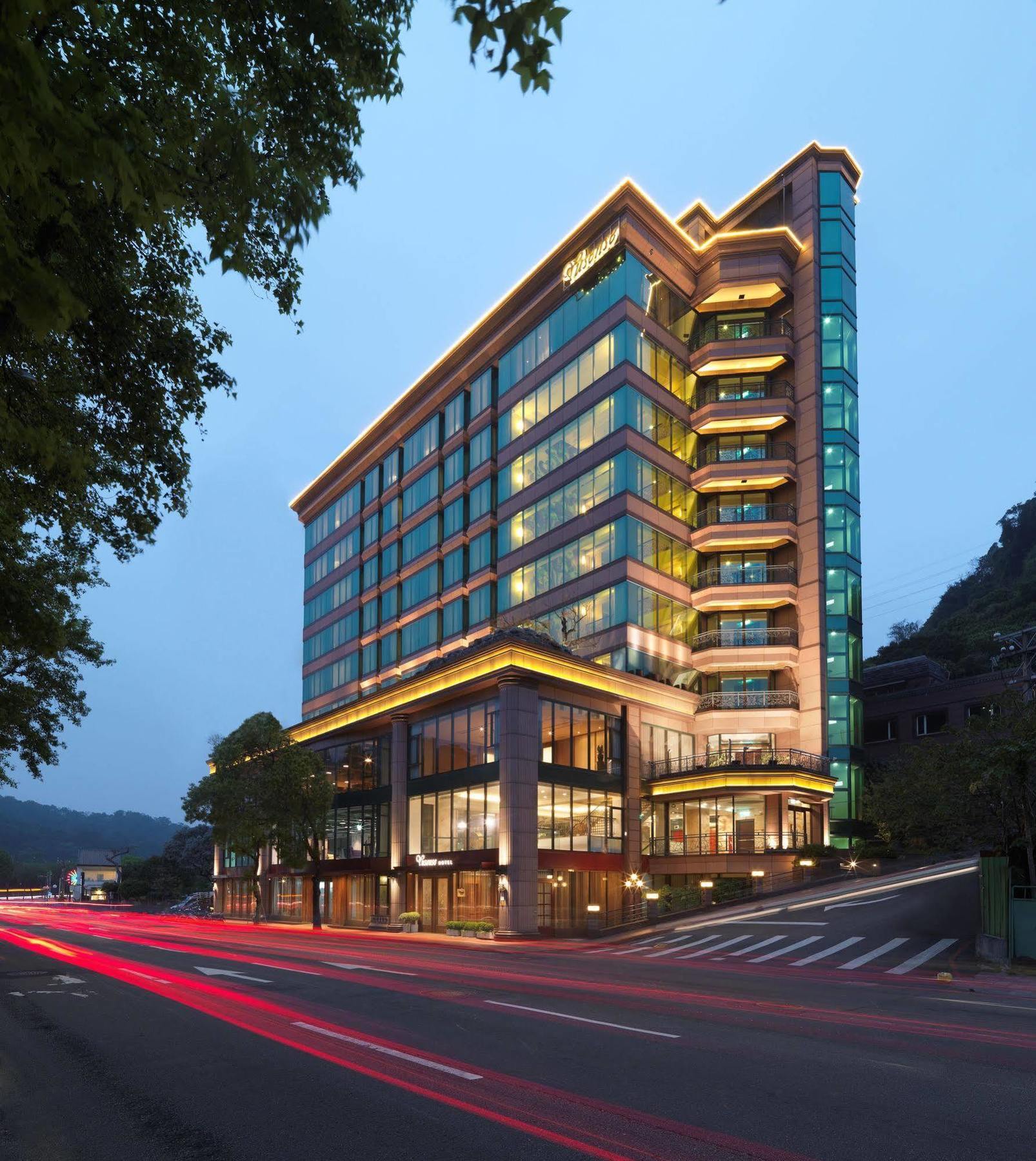 Yusense Hotel Taipei Exterior photo